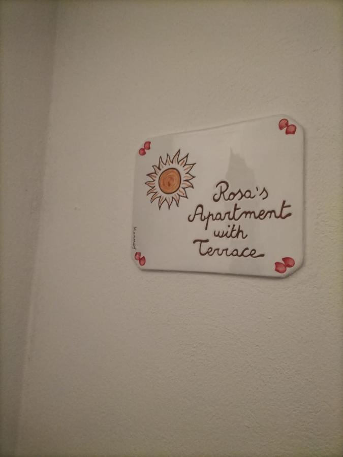 קליארי Rosa'S Apartment With Terrace מראה חיצוני תמונה