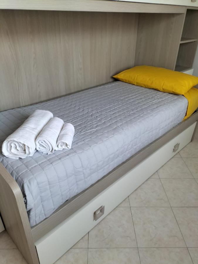 קליארי Rosa'S Apartment With Terrace מראה חיצוני תמונה