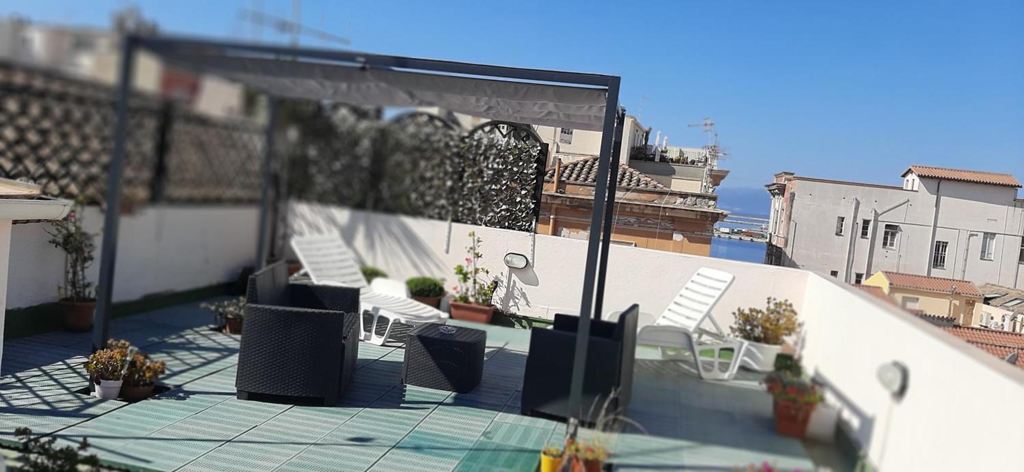 קליארי Rosa'S Apartment With Terrace מראה חיצוני תמונה